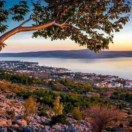 Appartement In Starigrad-paklenica 6845