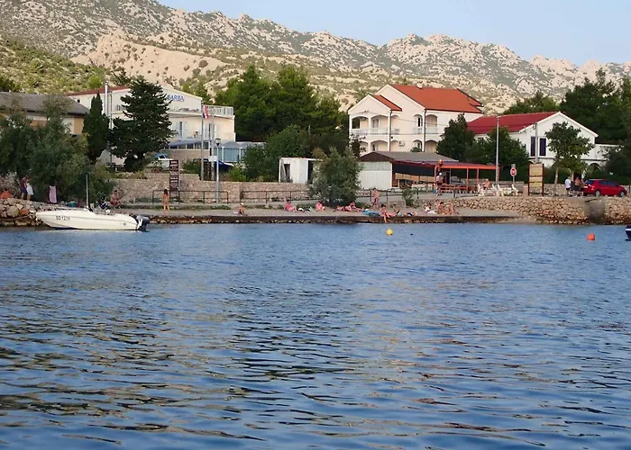 In Starigrad-paklenica 6845 *