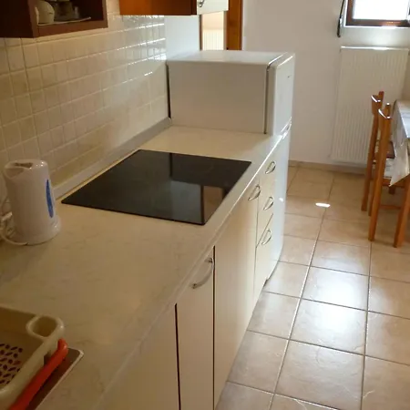 In Starigrad-paklenica 6845 Apartment *