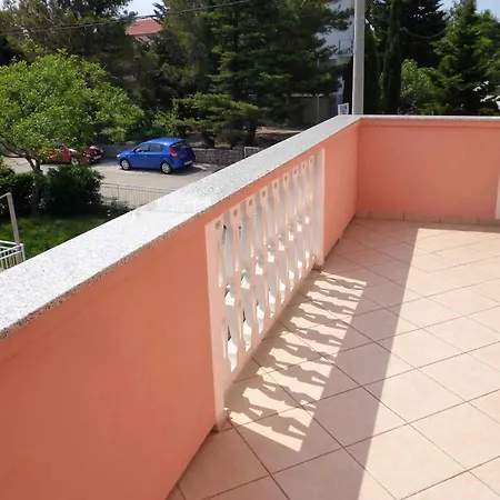 Apartment In Starigrad-paklenica 6845