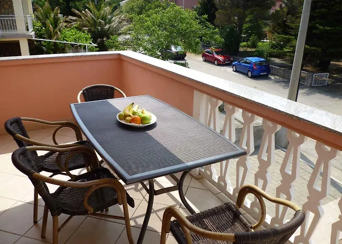 In Starigrad-paklenica 6845 아파트 *